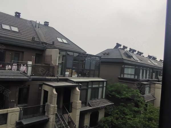 苏州吴中郭巷建发独墅湾(别墅)可短租,近地铁口2号线别墅公寓,月亮湾