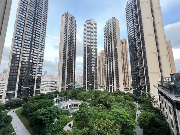 深圳龙华龙华恒裕上麟府上麟府现场实拍 128平业主客厅落地窗豪华全新