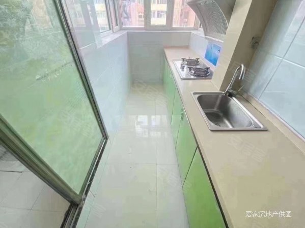 乐园二区 两室 位置好 个人装修 看房方便 诚心出售 5楼,乐园小区(二