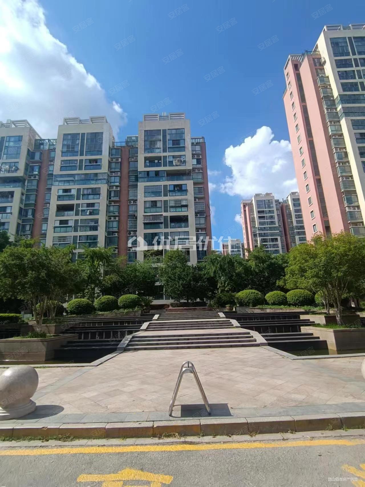 光大花园2居室精装104平电梯房看房方便有钥匙