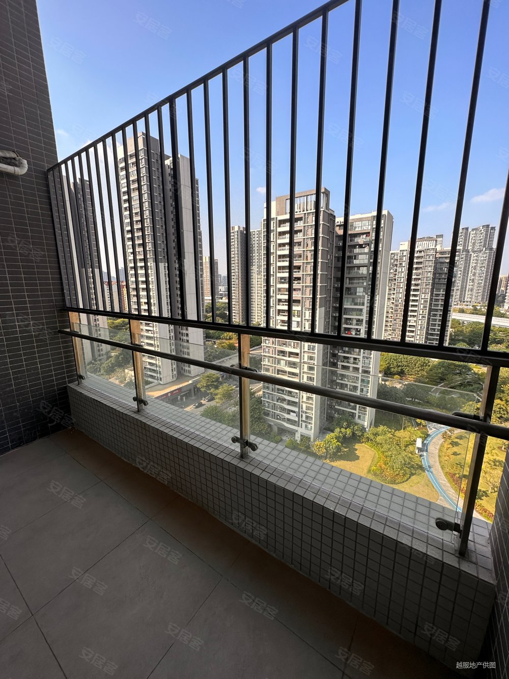 越秀滨海御城4室2厅3卫105.06㎡北300万