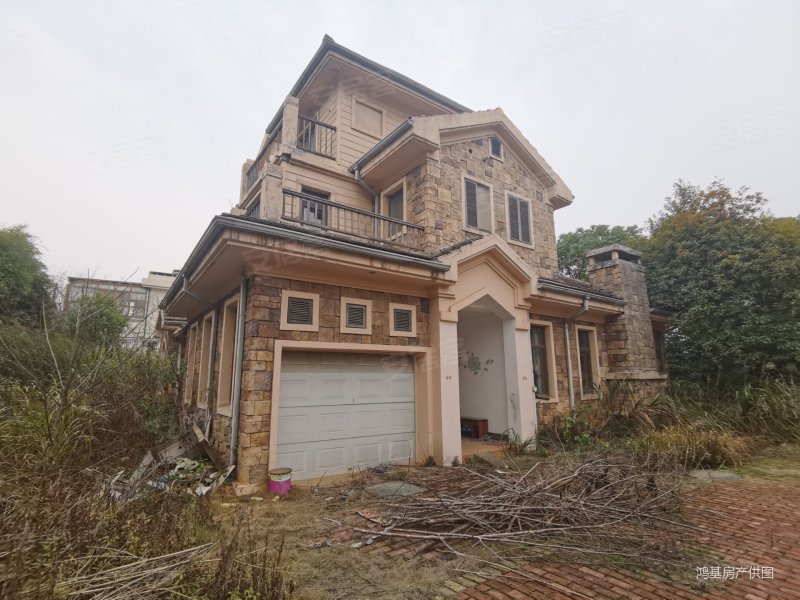 保利国际高尔夫花园瑞士风华(别墅)5室2厅3卫320㎡南北560万