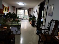 中卫沙坡头旅游购物广场南关新村的精装房家具家电齐全，临近五小二中靠近向阳步行街万达出租房源真实图片