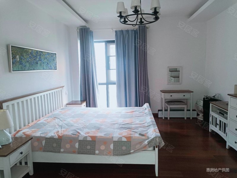 精装修带两个大露台,彩光好,滇池卫城尚层二手房,252万,4室2厅,2卫