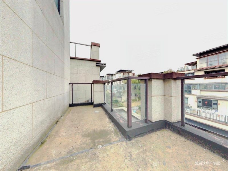 熙龙山院少有上叠带院子南北通透格局好视线好