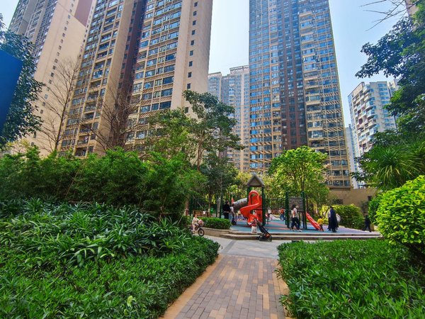 深圳宝安塘尾华强城(一二期)塘尾站300米!华强城3房急租!