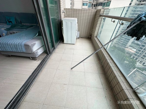 豪逸御华庭精装3房,朝南,业主诚心出售