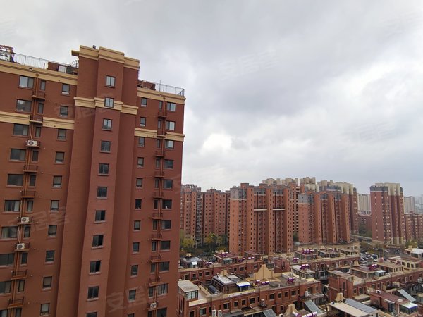 青岛城阳白云山公园青特小镇b区青特小镇b区,精装修,带全部家具家电