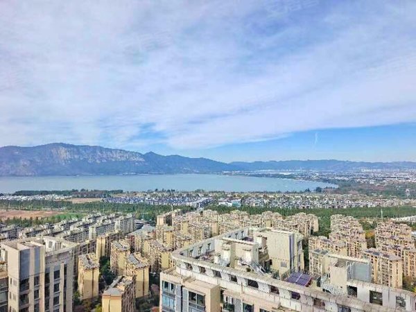 昆明官渡福保片区山海湾1号山海湾出租(整层783平米)空房出租,看西山