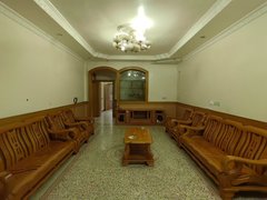 梅州梅江金燕大道江南剑英公园田家炳医院旁步梯三房带杂物间拎包入住租900元出租房源真实图片