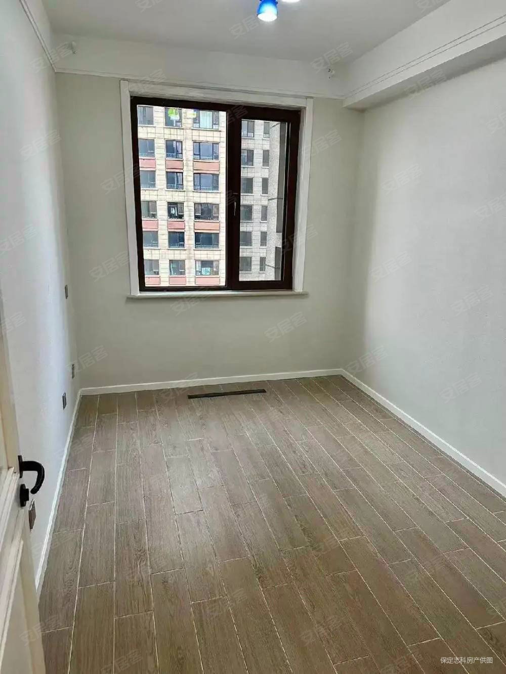 卓正丽景蓝湾(C区)3室2厅2卫146㎡南北158万