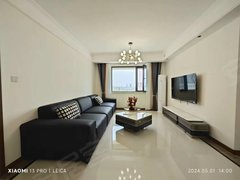 巴音郭楞库尔勒东站塔指保利石油 南北通透 带独立车位 家具家电齐全 拎包入住出租房源真实图片