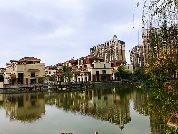 佛山顺德大良西区康格斯花园康格斯纯南向看花园116方,3房2卫 租2200