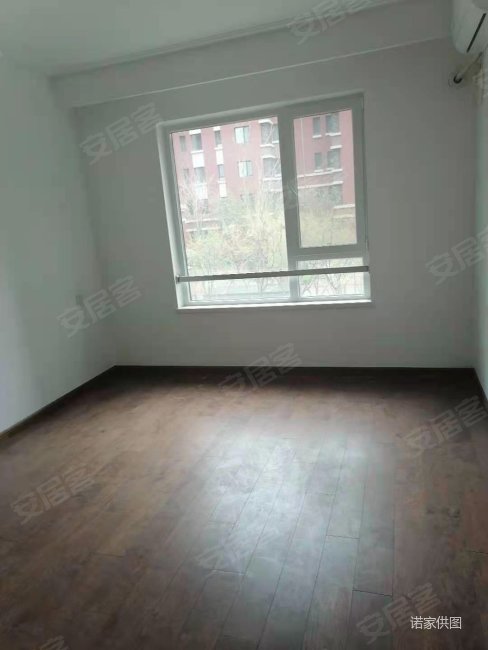 万海华府北苑 正南朝向 近医院 有电梯 商业配套成熟