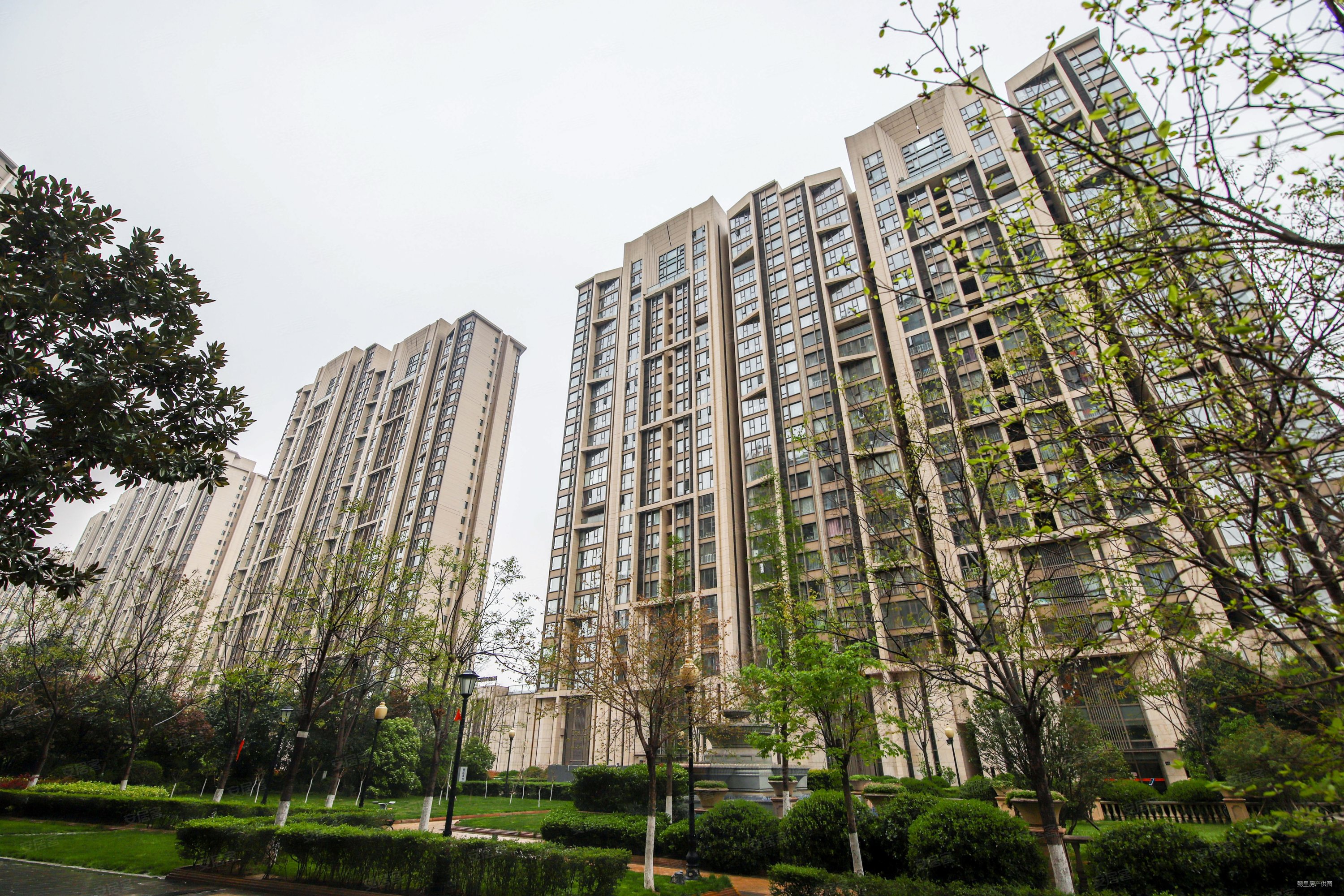 配套齐全,升龙广场(c区)二手房,87万,3室2厅,2卫,113平米-洛阳安居客