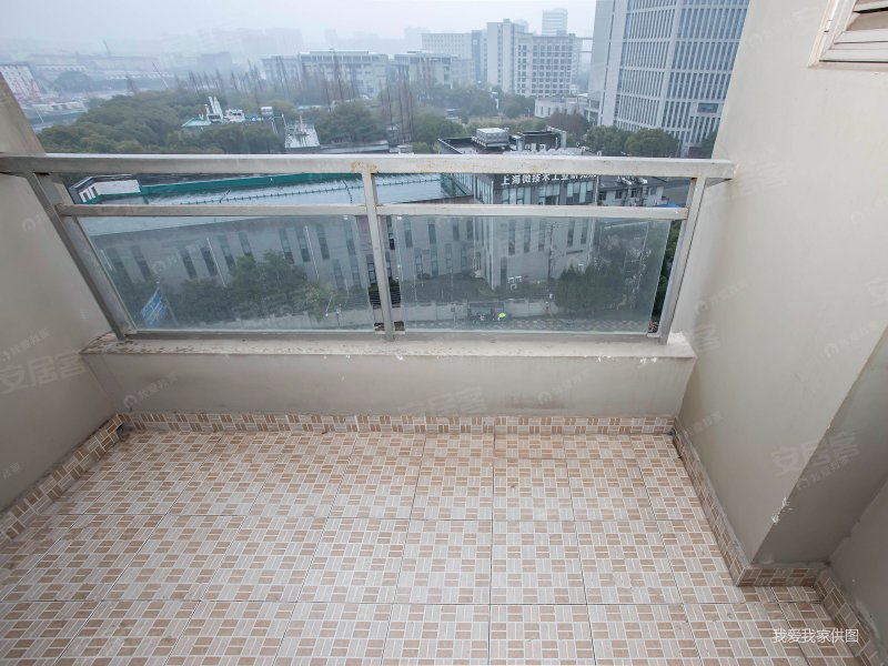 满二 精装可拎包入住 有电梯 商业配套成熟 房龄新,日月光伯爵公馆