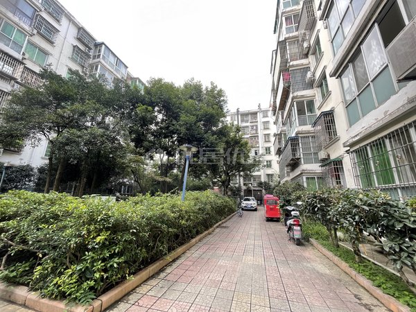 绵阳高新区永兴镇尚高城市花园800元每月 普装 90平 整租 尚高城市