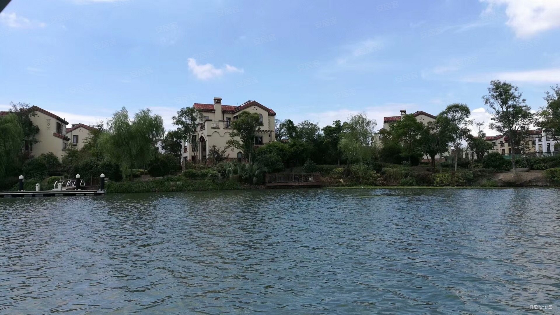 富力湾(别墅)4室2厅7卫414㎡南北525万