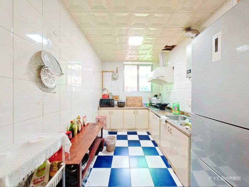 郫县一中旁套四双卫2楼大客厅不临街近地铁6号线