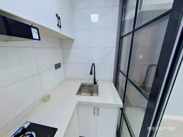 东泰家园 中间好楼层 刚需小三居 精装可拎包入住 出行方便