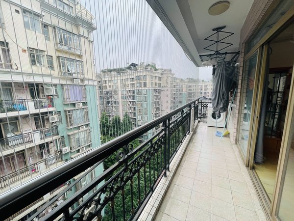 广州海珠新港西愉景雅苑愉景雅苑,精装修3房2厅2卫,业主诚心租拎包