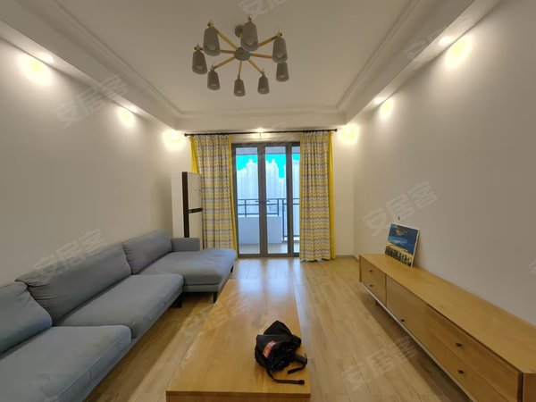 重庆江北大石坝东原d7区(4期)大石坝东原d7精装三房 家具家电九成新