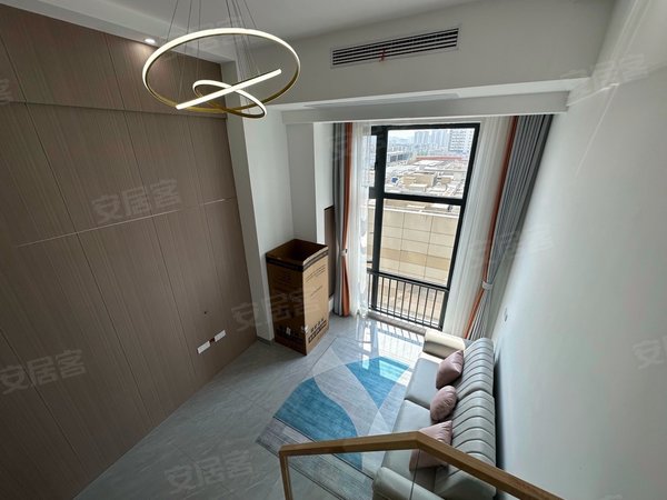 南昌青山湖南京东路华润万象汇(商住楼)万象汇单身loft公寓情侣入住更