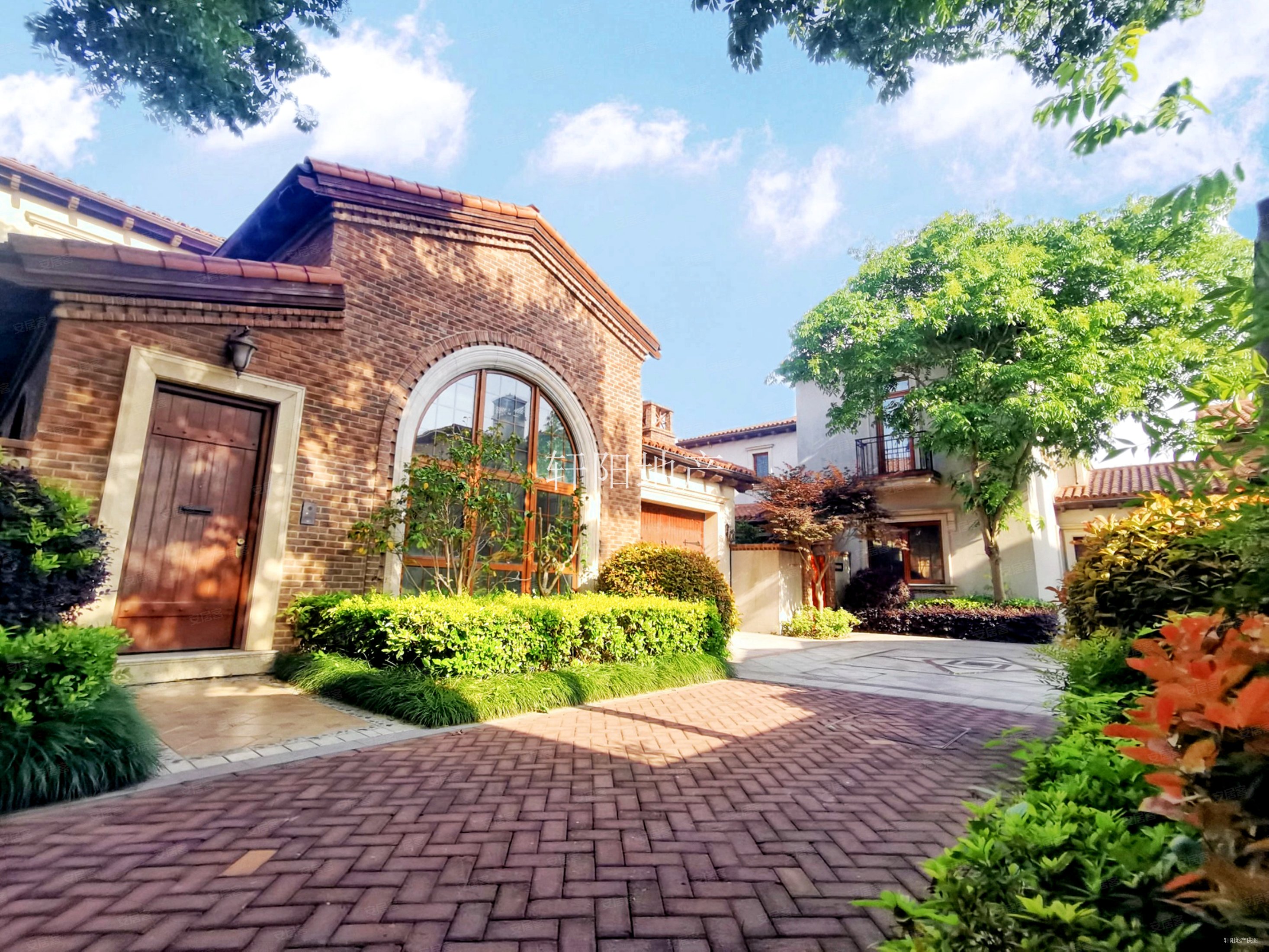 长泰淀湖观园(别墅)4室3厅3卫249㎡东500万