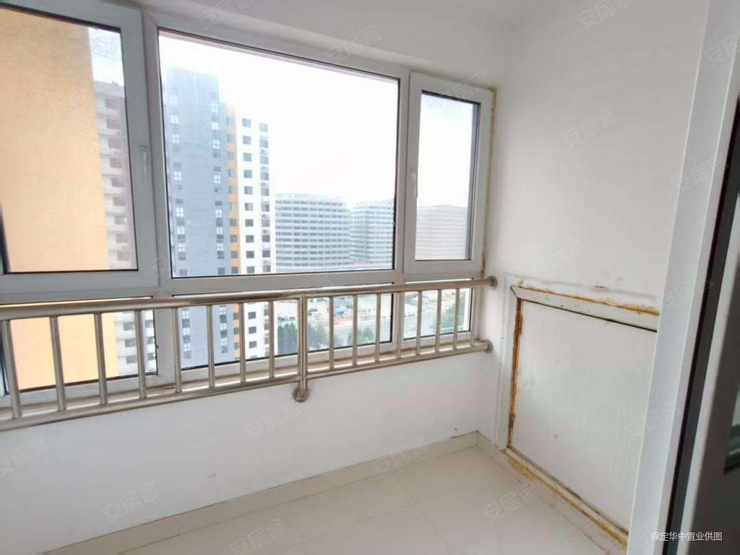 府河家园3室2厅2卫112㎡南北72万