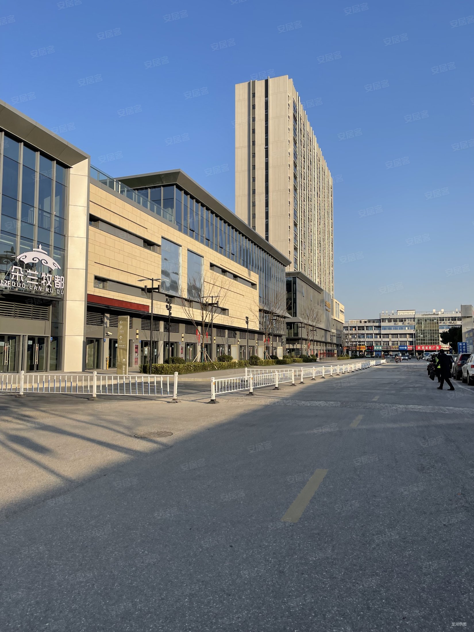 龙湖铂金岛 精装修一房 民用水电 通燃气 有钥匙随时看,龙湖铂金岛二