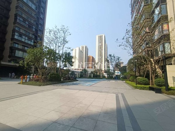 南宁西乡塘相思湖新区金科天籁城柤思湖学校边上金科天籁城精装3房,可