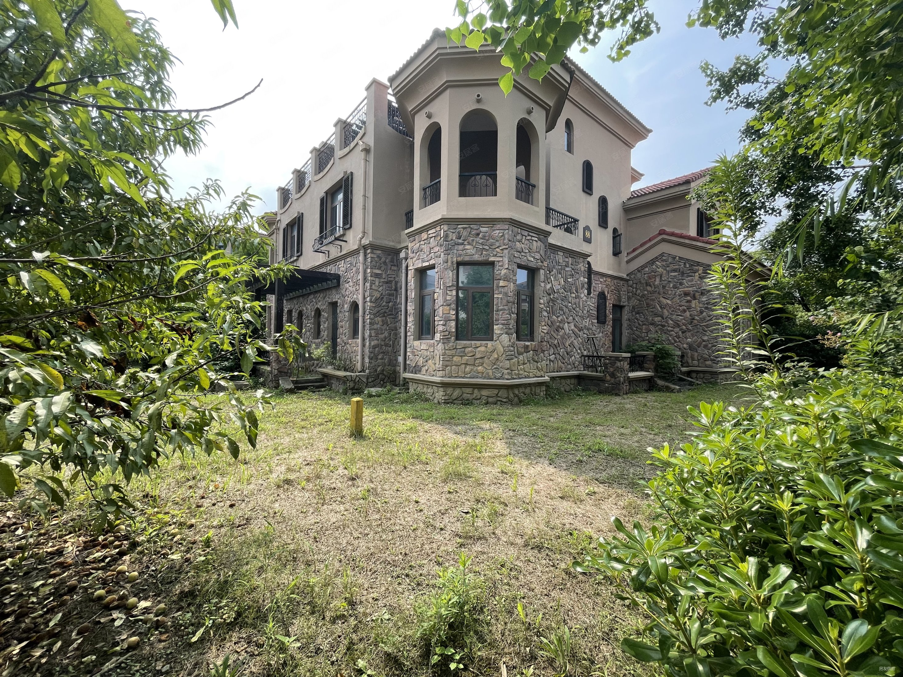 双湖湾临河大双拼别墅花园300平纯毛坯户型好没改建