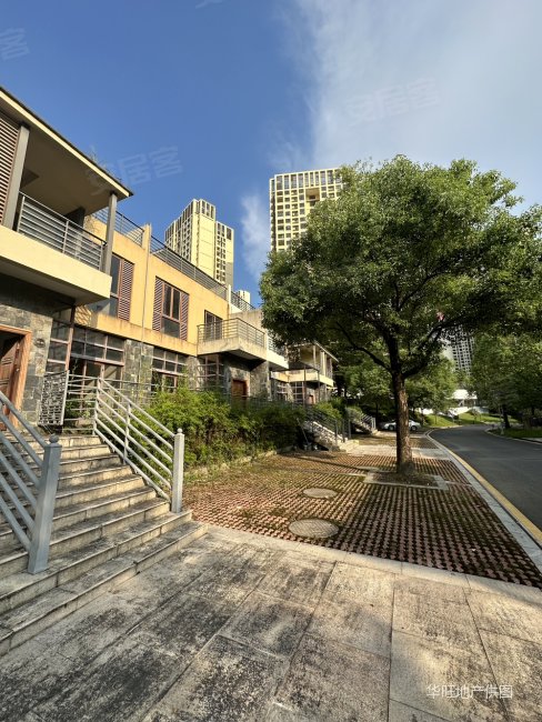 方圆东江月岛(别墅) 双卫格局 环境优美 正规商品房