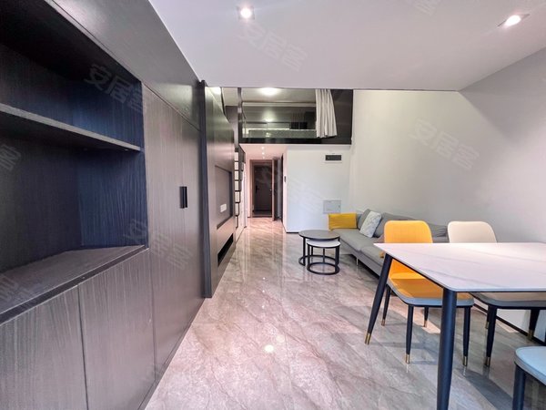 深圳龙岗大运恒明one恒明湾 朝南 复试2房 大阳台出租房源真实图片