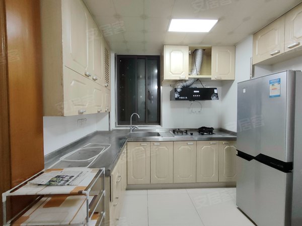 上海浦东三林绿波家园出门8号线芦恒路!电梯两房精装全配带车位!