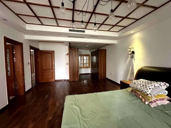 包头稀土高新区黄河大街三江尊园(别墅)租别墅找小郭 三江尊园别墅 精装修 带大院 看房方便提前联系出租房源真实图片