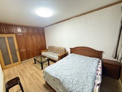 哈尔滨道里中央大街兆麟小学 两室一厅4楼 卫校 1中 市一院儿童医院 兆麟公园出租房源真实图片