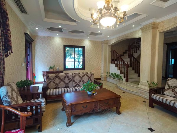 重庆渝北汽博中心奥山别墅汽博精装别墅 融创奥园联排 带花园车位出租