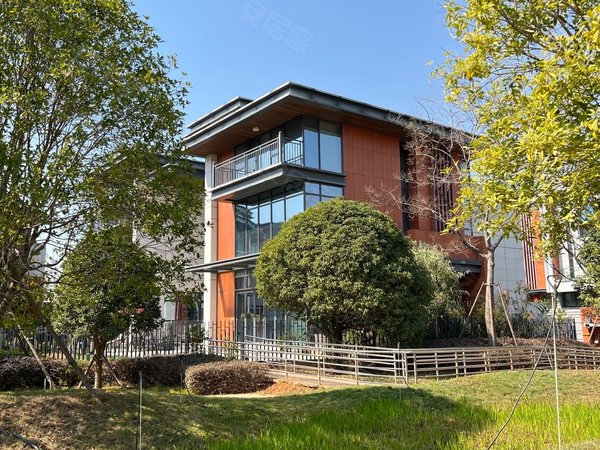 昆明官渡福保片区山海荟滇池半岛 湖滨半岛 精装别墅 全套家具家电 大