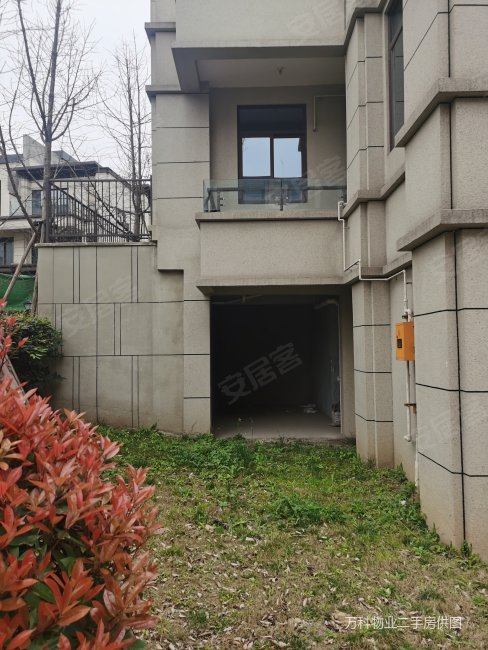 万科蓝山郡使用面积大带私家花园