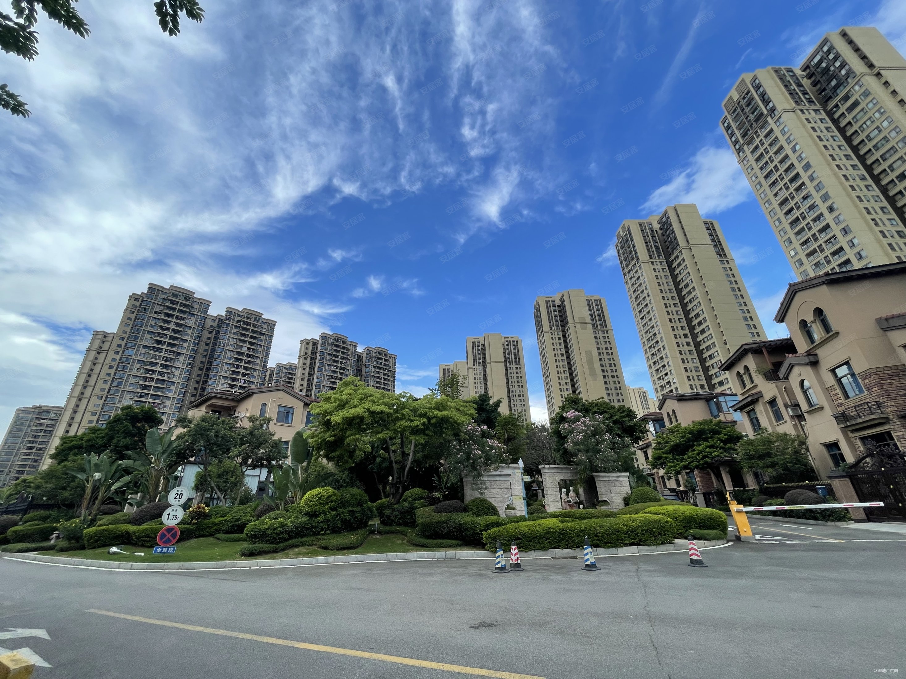 朝南看别墅边位无遮挡采光视野好碧桂园天麓山随时看房