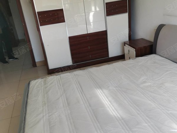 济宁任城供销路刘庄小区刘庄小区950元两室沙发 床衣柜冰箱 热水器 油