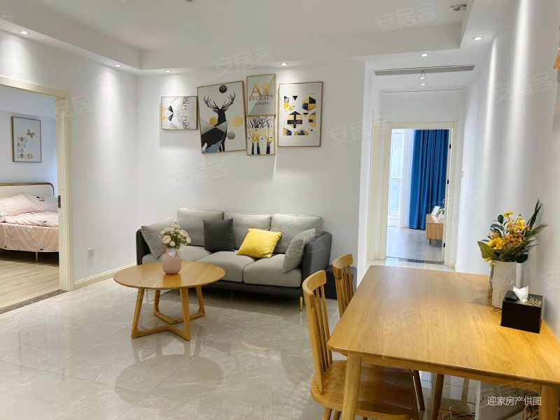 临港两室公寓 装修 拎包入住 额外赠送20平 有钥匙看房方便