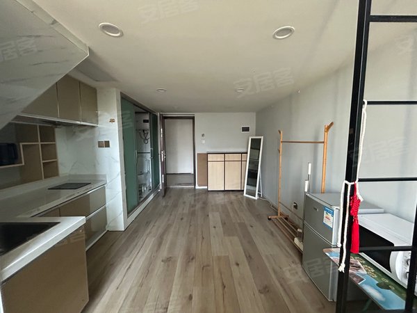 昆明五华泛亚科技新区新城吾悦广场好老师培训 吾悦华府卡卡公寓精