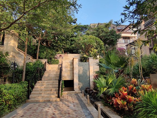 深圳南山前海大南山紫园(别墅)欧式奢华装修!初次出租!保养超好!