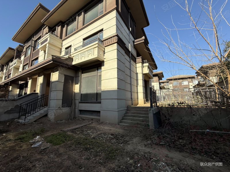 牛驼温泉孔雀城(6.2期别墅)4室3厅4卫212㎡南北150万