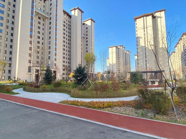 延边延吉天池路融城樾府公新区!中医院对面!融城樾府!