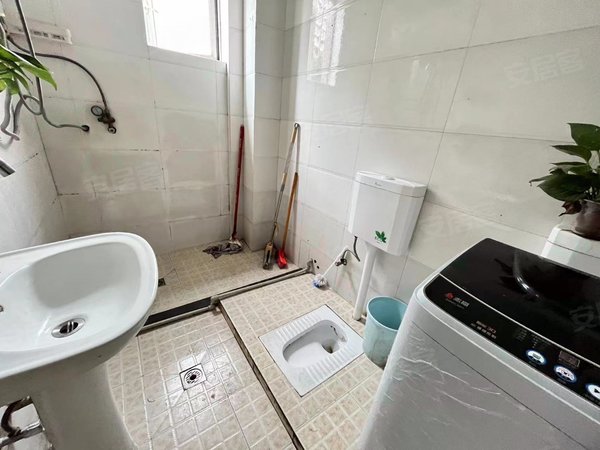 动步公园轻轨站新牌坊龙湖医院财富中心随时看房