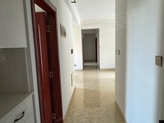 漳州龙文博物馆国贸润园 4室2厅2卫出租房源真实图片