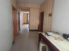临汾尧都山西师范大学急租！福利巷步梯3层 3室2厅1卫 拎包入住出租房源真实图片